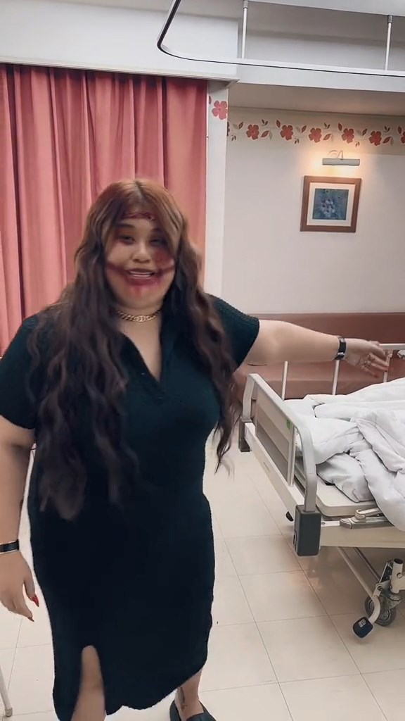 แกล้งหลอกผี